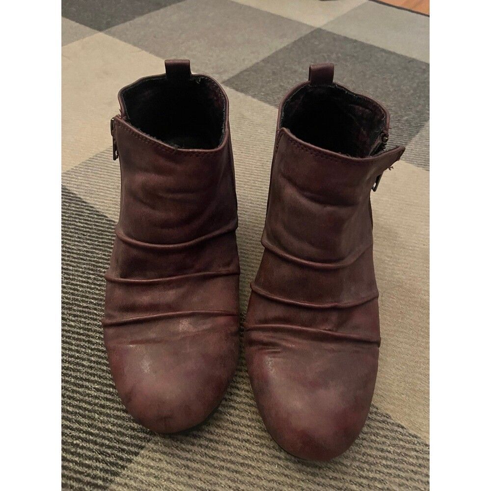 Maurice’s wedge bootie